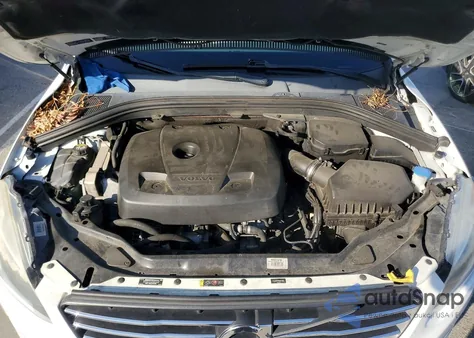 2016 Volvo Xc60 T5 Premier z USA, uszkodzony, nr VIN YV440MDK9G2853853